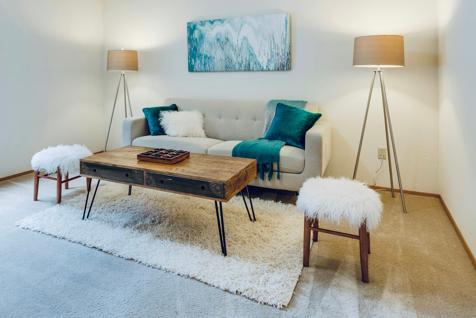 Bright guest-ready short-term rental living space after turnover cleaning in Georgia